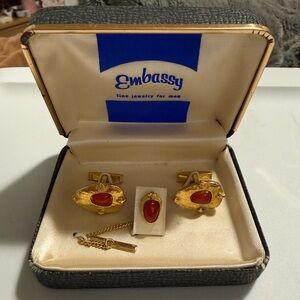 Vintage Embassy Gold Tone Cufflinks Tie Tack Set w/ Red Stone – Boxed